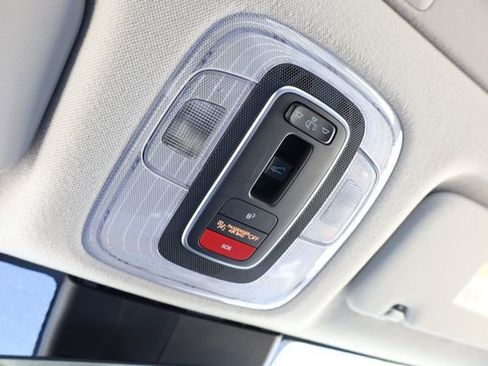 Used 2025 Hyundai Elantra Limited w/ Cargo Package image 22