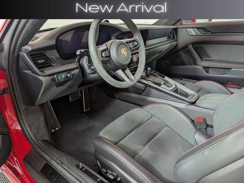 Used 2025 Porsche 911 Carrera GTS RWD image 4