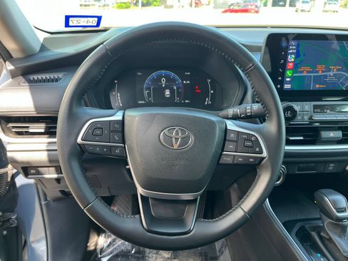 Used 2025 Toyota Grand Highlander FWD image 26