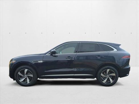 New 2025 Jaguar F-PACE R-Dynamic S image 5