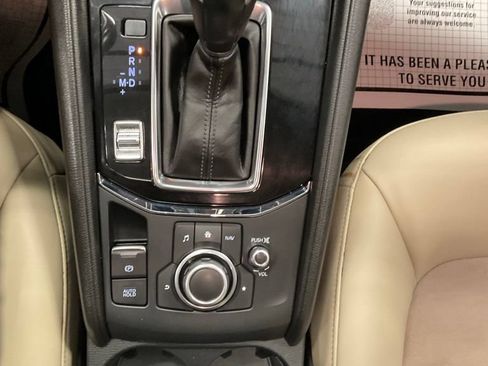 Used 2017 MAZDA CX-5 Touring w/ Preferred Equipment Package AWD/4WD image 23