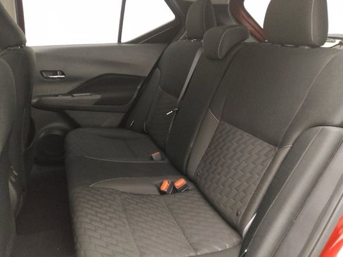 Used 2021 Nissan Kicks SV image 18