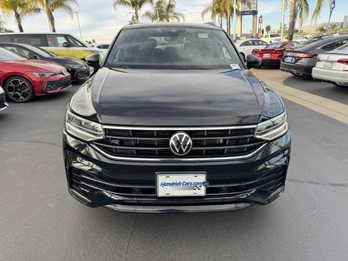 Certified 2023 Volkswagen Tiguan SE R-Line image 3
