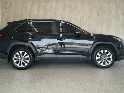 Used 2021 Toyota RAV4 XLE Premium AWD/4WD image 6