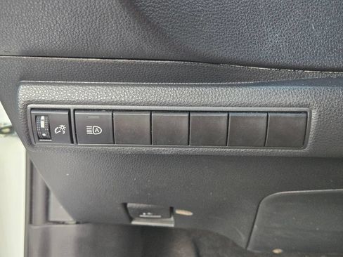 Used 2023 Toyota Corolla SE FWD image 20