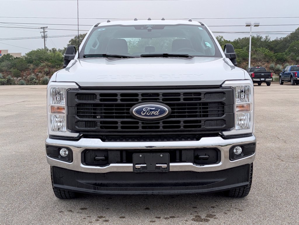 Used 2026 Ford F250 XL AWD/4WD image 3