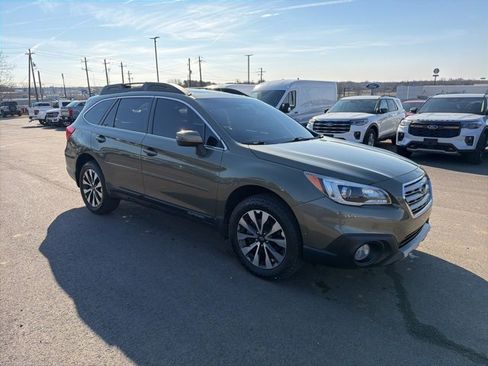 Used 2015 Subaru Outback 2.5i Limited image 4