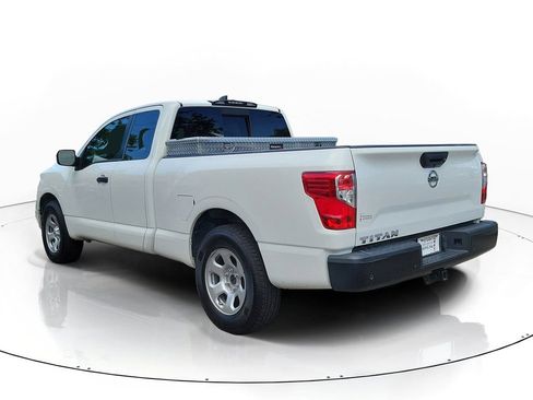 Used 2022 Nissan Titan S RWD image 3