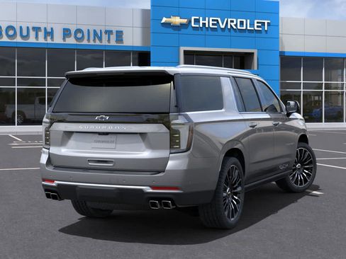 New 2025 Chevrolet Suburban High Country image 3