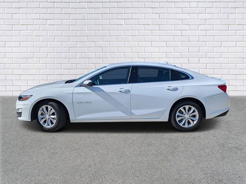 Used 2024 Chevrolet Malibu LT image 2