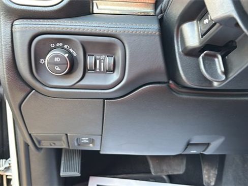 Used 2022 RAM 2500 Limited image 30