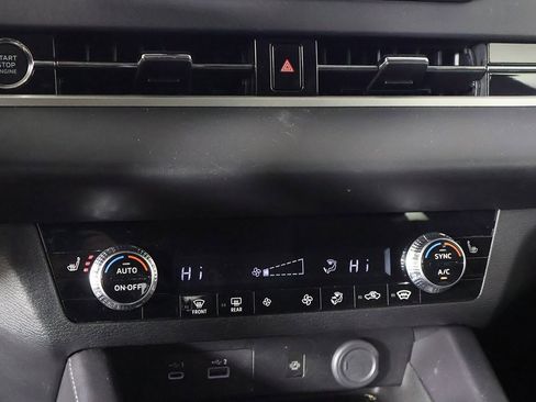 Used 2024 Mitsubishi Outlander SE Black Edition image 47