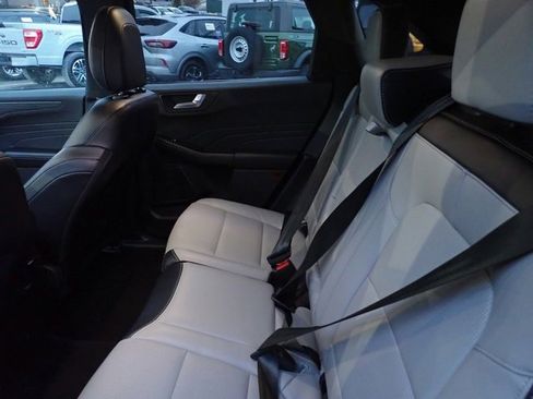 Certified 2025 Ford Escape Platinum image 17