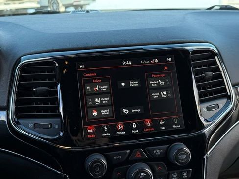 Used 2019 Jeep Grand Cherokee Trailhawk w/ Trailhawk Luxury Group image 23