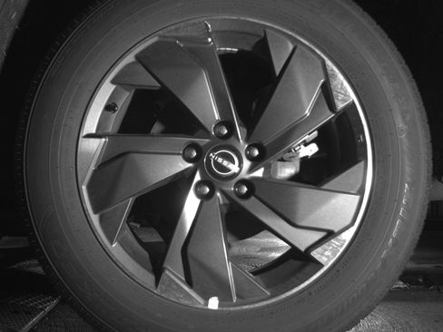 Used 2025 Nissan Rogue SV image 14