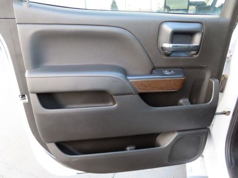 Used 2019 GMC Sierra 3500 Denali w/ Duramax Plus Package image 46