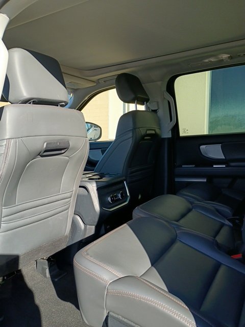 Certified 2025 Ford Expedition Active AWD/4WD image 6