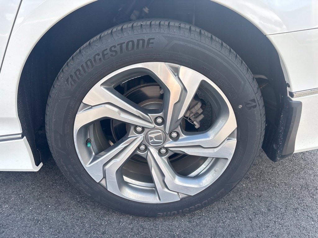 Used 2019 Honda Accord EX image 8