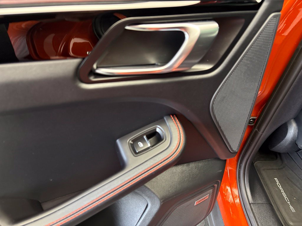 Certified 2023 Porsche Macan Turbo AWD/4WD image 19