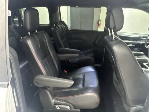 Used 2019 Dodge Grand Caravan GT FWD image 22