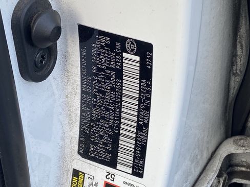 Used 2020 Toyota Camry SE FWD image 7