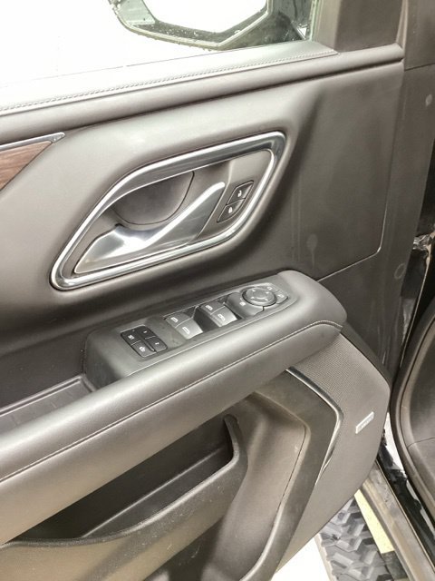 Used 2022 Chevrolet Suburban Z71 AWD/4WD image 11
