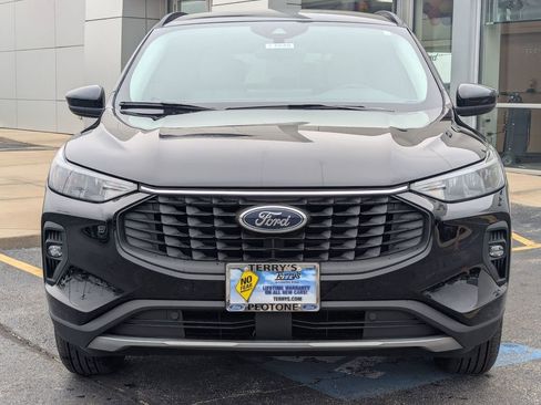 New 2026 Ford Escape SE FWD image 3