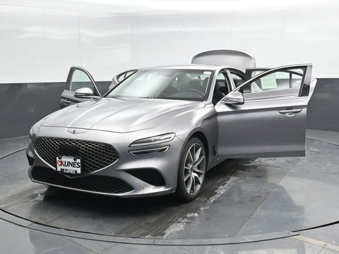 Used 2023 Genesis G70 2.0T image 52