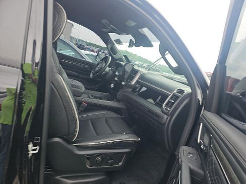 Used 2025 RAM 1500 Limited AWD/4WD image 6