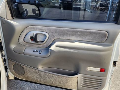 Used 1995 Chevrolet Silverado 1500 4x4 Regular Cab image 6