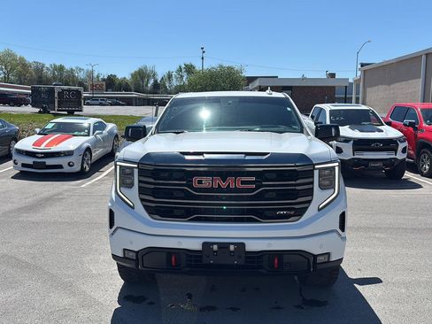 Used 2023 GMC Sierra 1500 AT4 w/ AT4 Premium Package image 9
