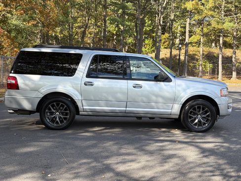 Used 2017 Ford Expedition EL Limited w/ Equipment Group 301A image 5