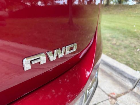 Used 2020 GMC Terrain SLT image 13