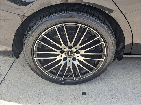 Used 2023 Mercedes-Benz C 300 4MATIC Sedan image 16
