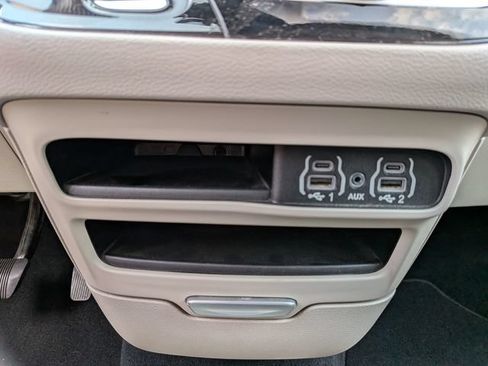 Used 2023 Chrysler Voyager LX FWD image 32