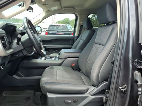 Used 2024 Ford Expedition XLT AWD/4WD image 20