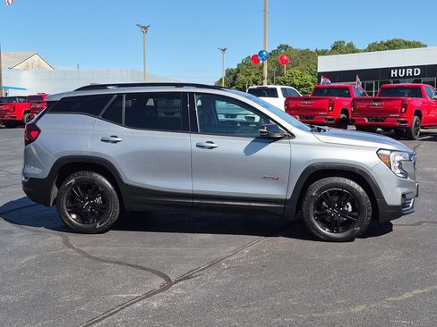 Used 2023 GMC Terrain AT4 AWD/4WD image 3