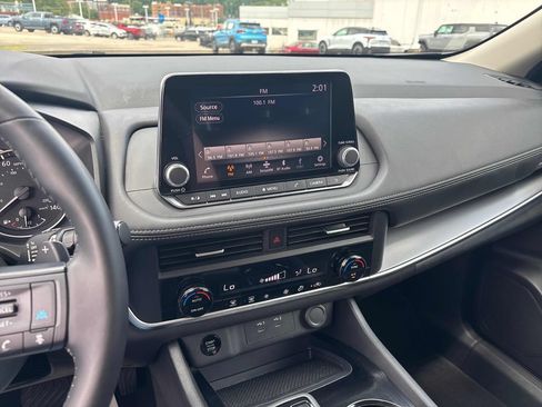 Used 2026 Nissan Rogue SV AWD/4WD image 14