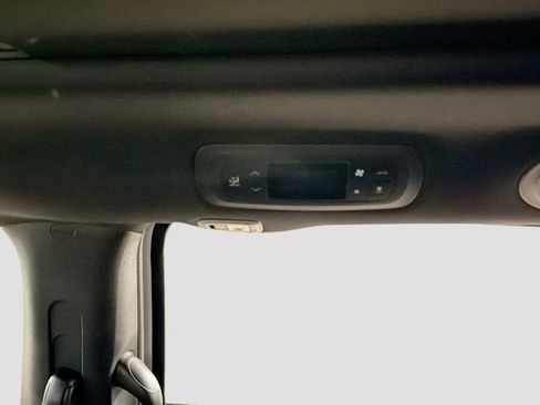 New 2026 Chrysler Pacifica Select image 25