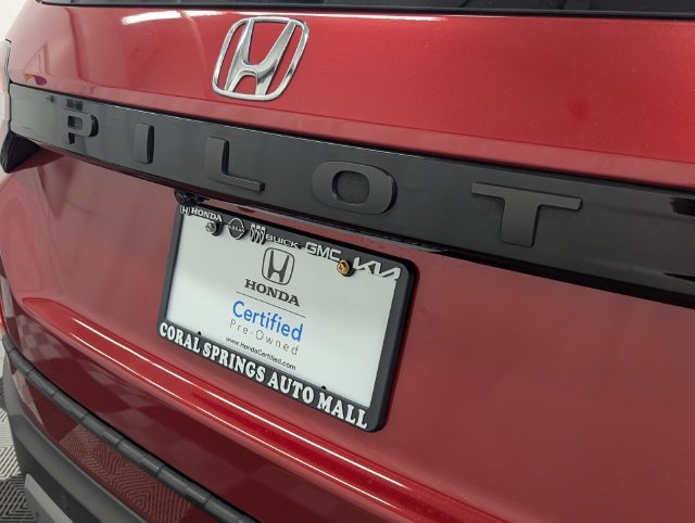 Used 2025 Honda Pilot EX-L image 9