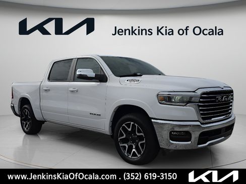 Used 2025 RAM 1500 Laramie AWD/4WD image 1