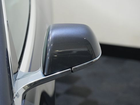 Used 2019 Tesla Model 3 Performance image 11