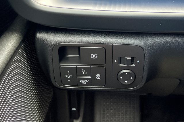 Certified 2025 Hyundai Ioniq 6 SE RWD image 38