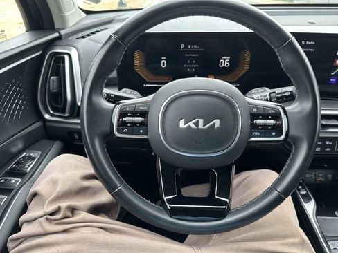 Certified 2024 Kia Sorento S image 39