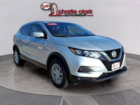 Used 2020 Nissan Rogue Sport S image 7
