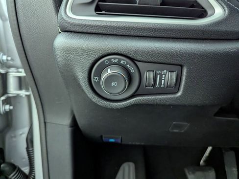 New 2026 Chrysler Pacifica Select w/ S Appearance Package image 25