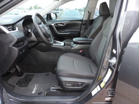 Used 2024 Toyota RAV4 XLE FWD image 19