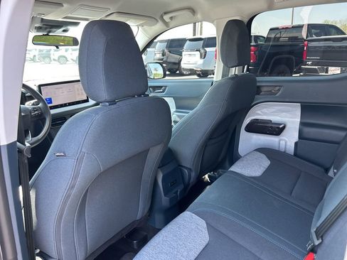Used 2025 Ford Maverick XLT w/ Equipment Group 302A AWD/4WD image 39