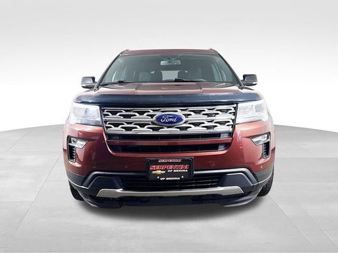 Used 2018 Ford Explorer XLT AWD/4WD image 3