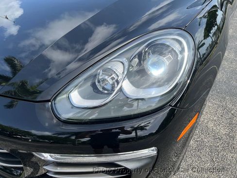 Used 2016 Porsche Cayenne image 26